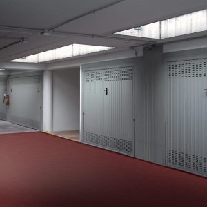 Portoni basculanti in acciaio zincato